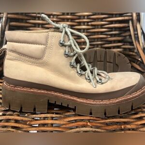 Marc Fisher LTD Cairy Lug Sole Hiker Bootie size 7.5